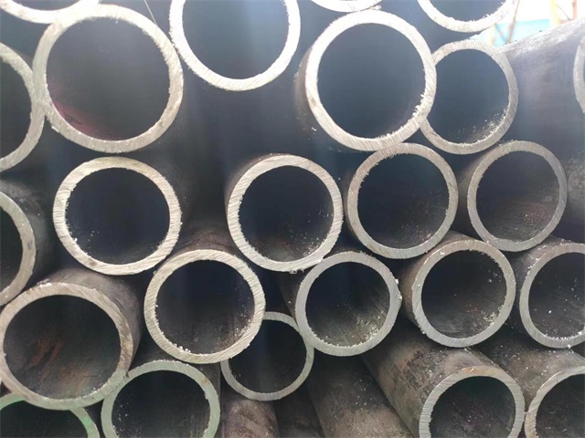 遂宁10#结构用无缝钢管